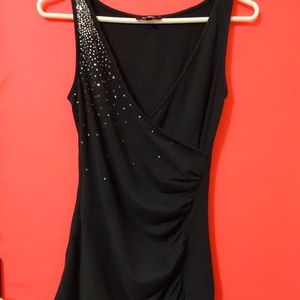 Sexy sleeveless embellished crossover top